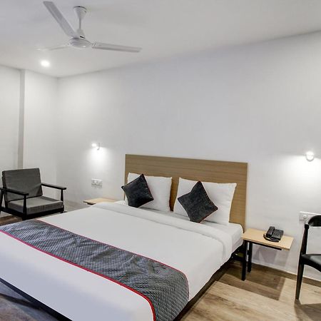 Super Townhouse Rcc Majestic 397 Lb Nagar Hotel Hyderabad Ngoại thất bức ảnh