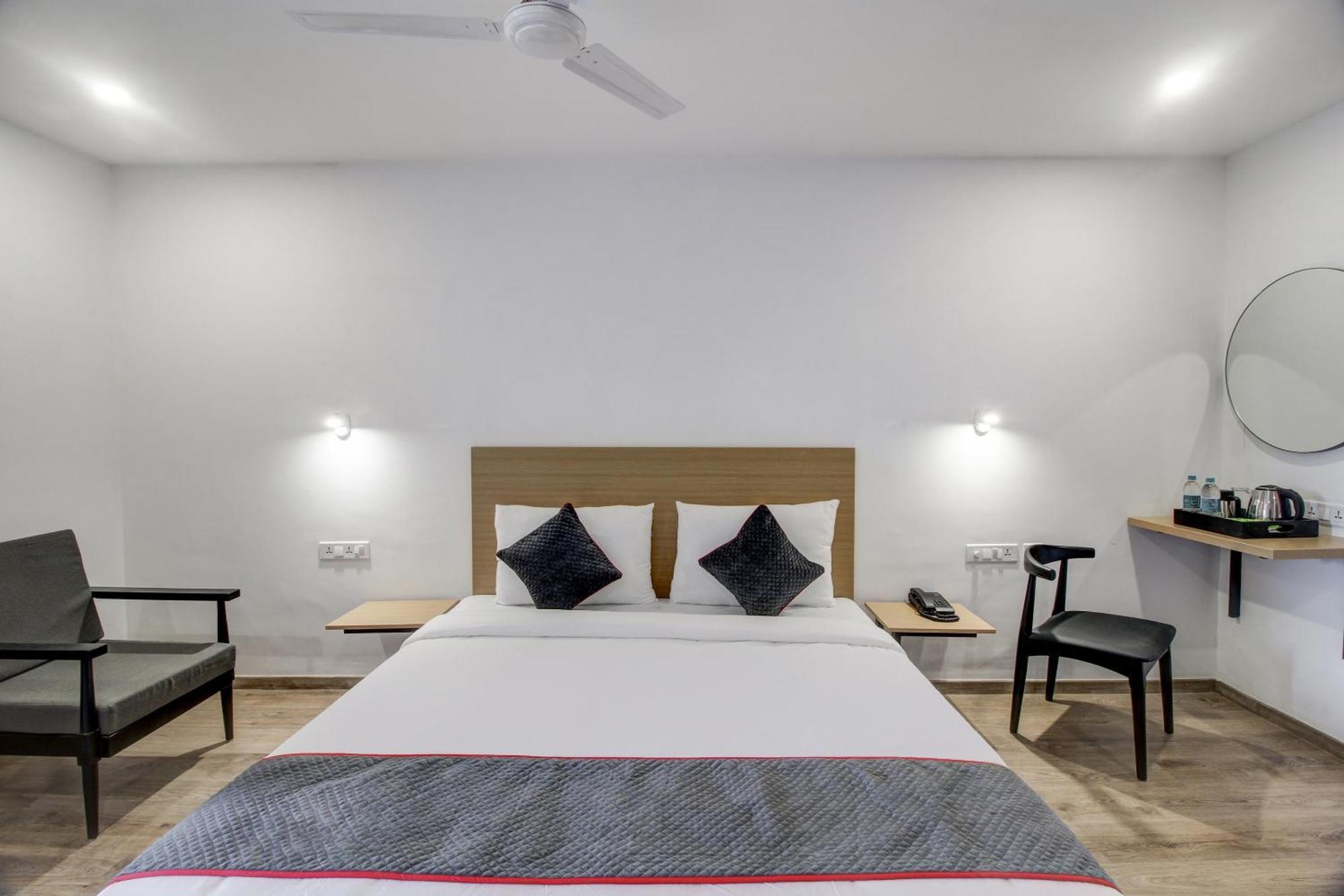 Super Townhouse Rcc Majestic 397 Lb Nagar Hotel Hyderabad Ngoại thất bức ảnh