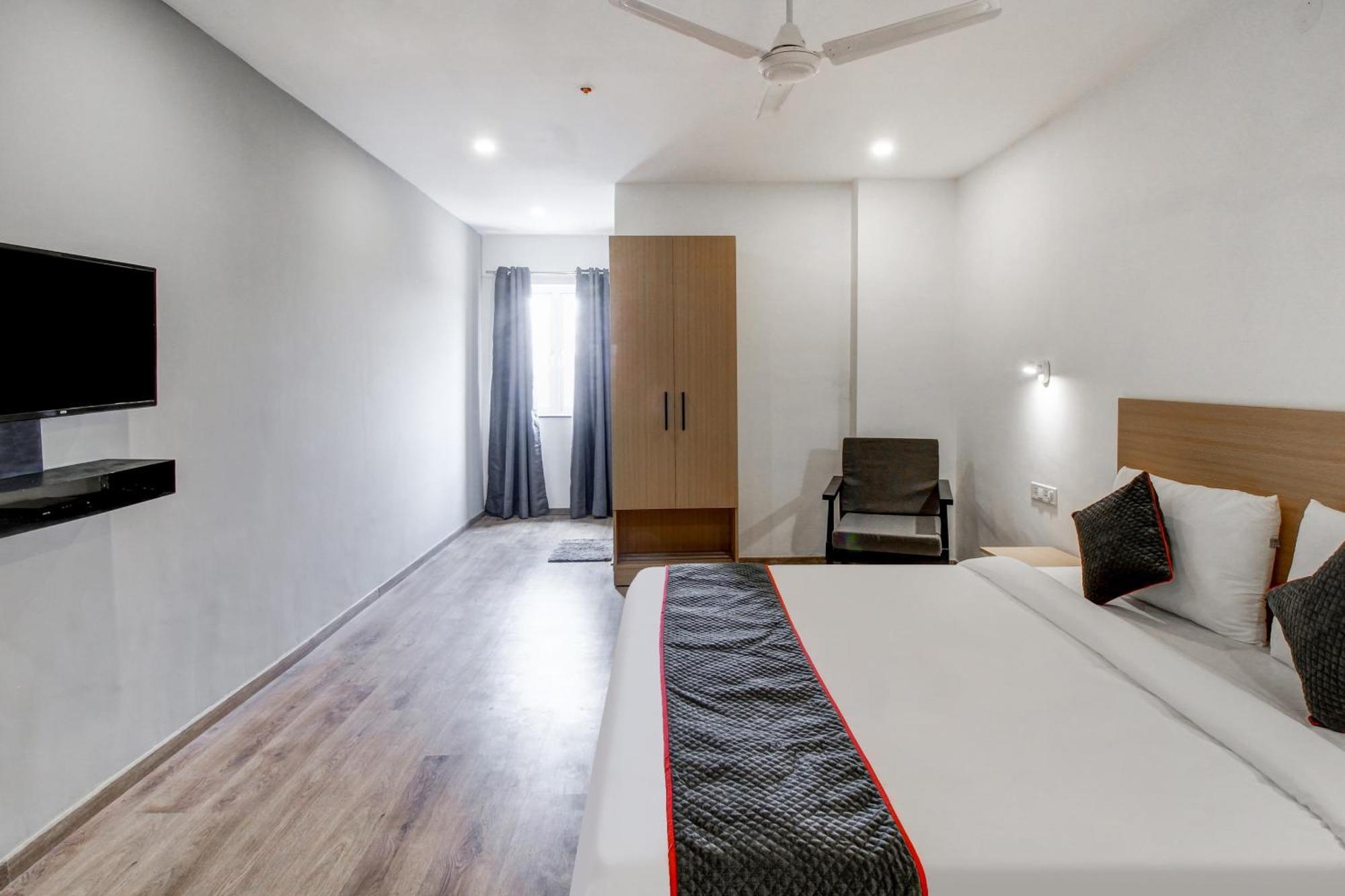 Super Townhouse Rcc Majestic 397 Lb Nagar Hotel Hyderabad Ngoại thất bức ảnh