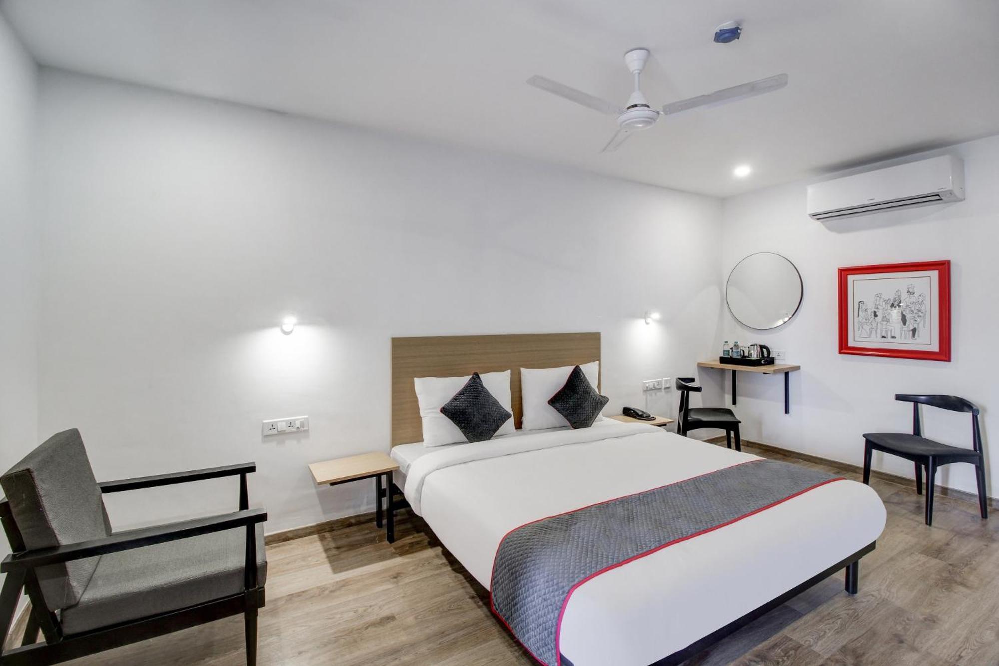 Super Townhouse Rcc Majestic 397 Lb Nagar Hotel Hyderabad Ngoại thất bức ảnh