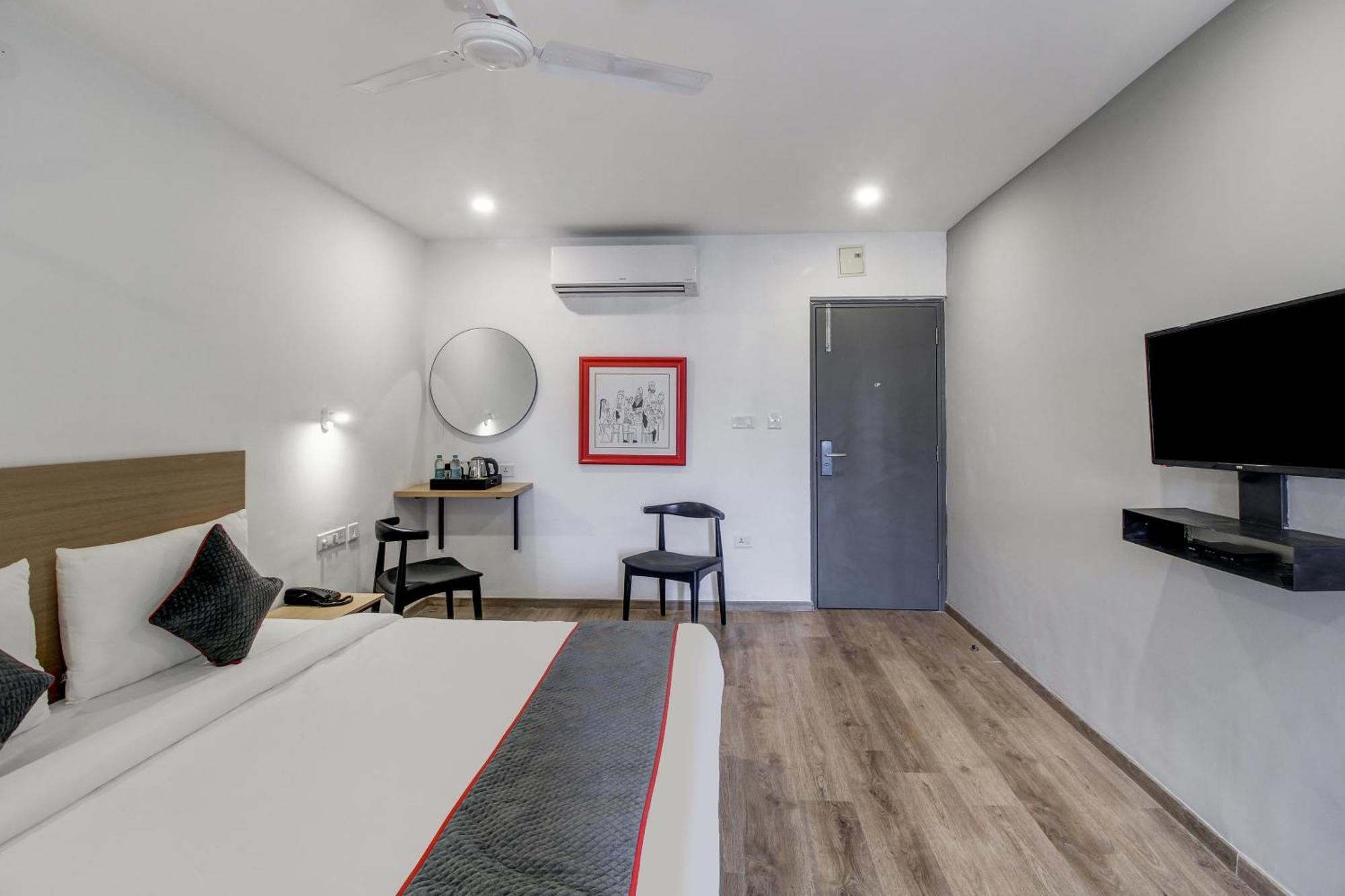 Super Townhouse Rcc Majestic 397 Lb Nagar Hotel Hyderabad Ngoại thất bức ảnh