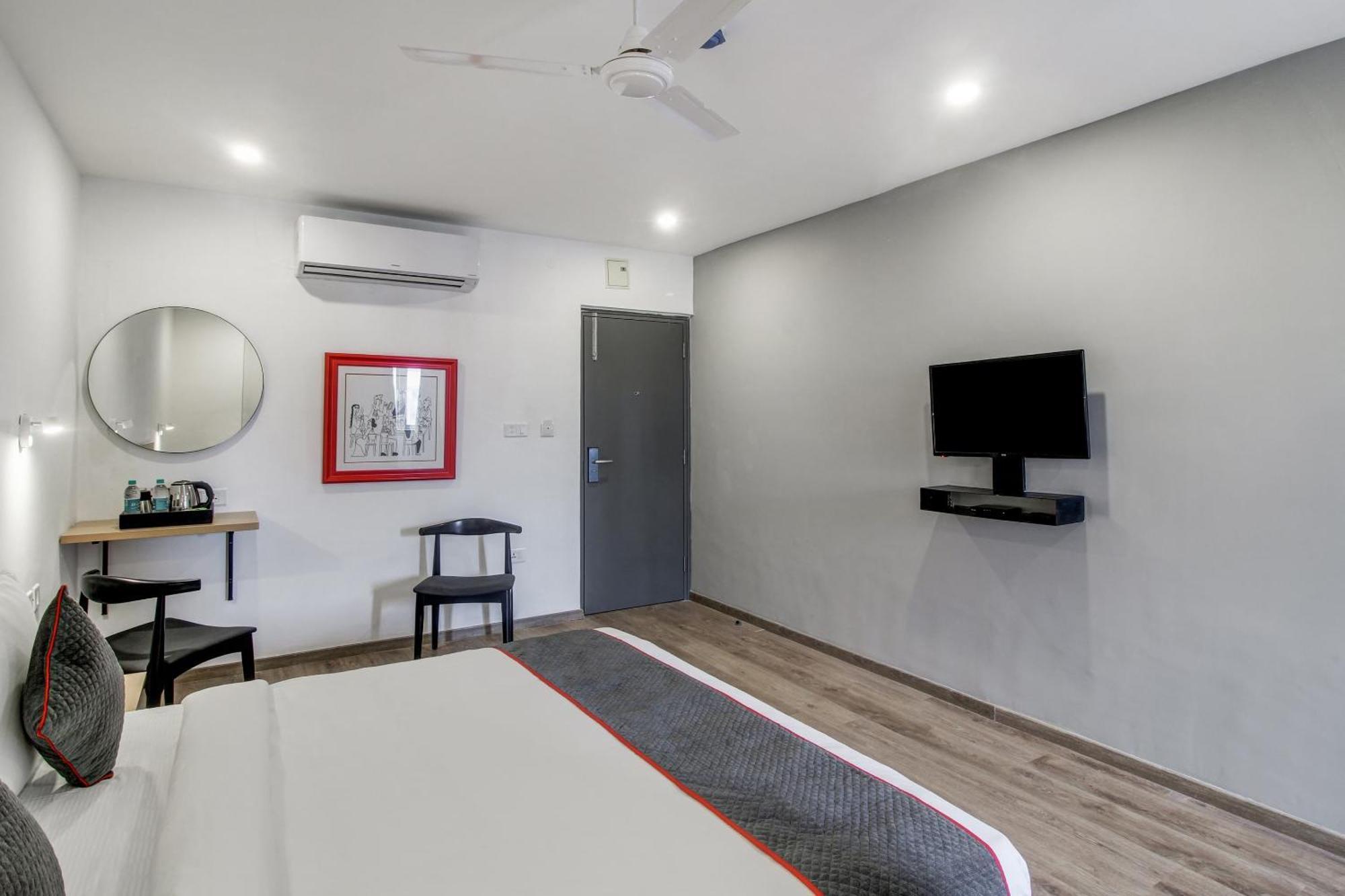 Super Townhouse Rcc Majestic 397 Lb Nagar Hotel Hyderabad Ngoại thất bức ảnh