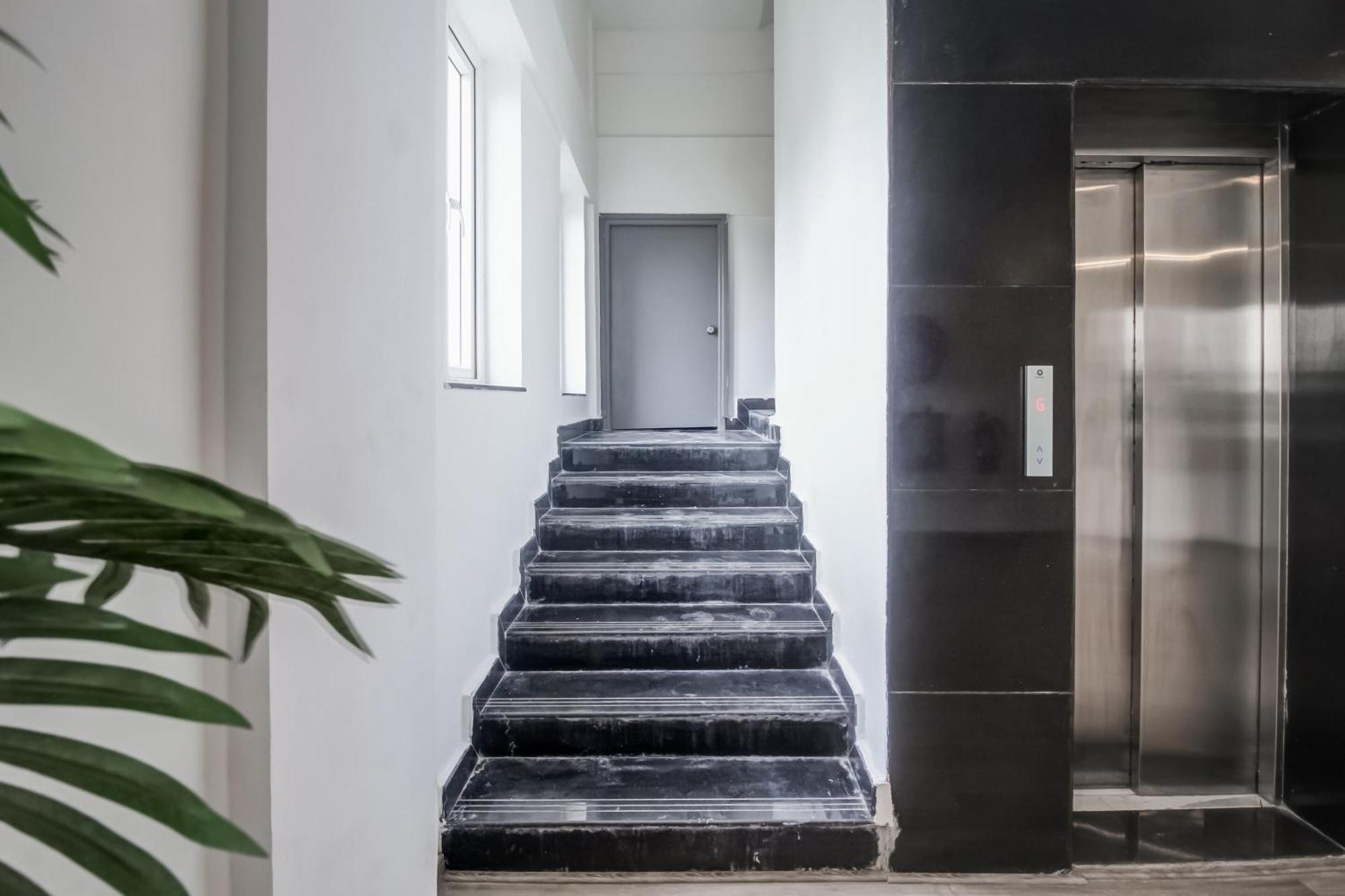 Super Townhouse Rcc Majestic 397 Lb Nagar Hotel Hyderabad Ngoại thất bức ảnh